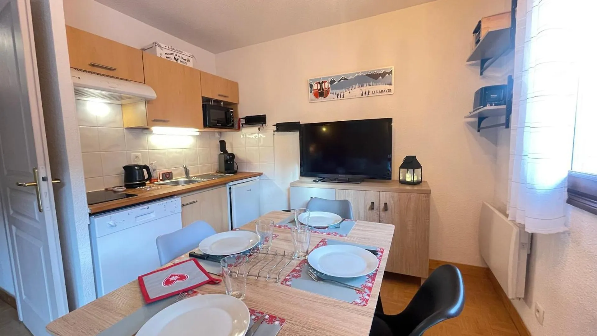 Appartement Cosy Avec Piscine, Animaux Admis Et Parking A Flumet - Fr-1-505-206 Apartment