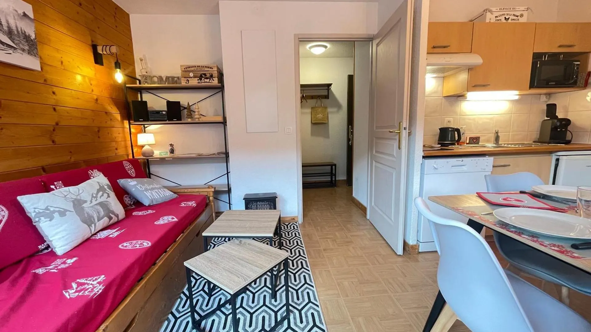 Appartement Cosy Avec Piscine, Animaux Admis Et Parking A Flumet - Fr-1-505-206